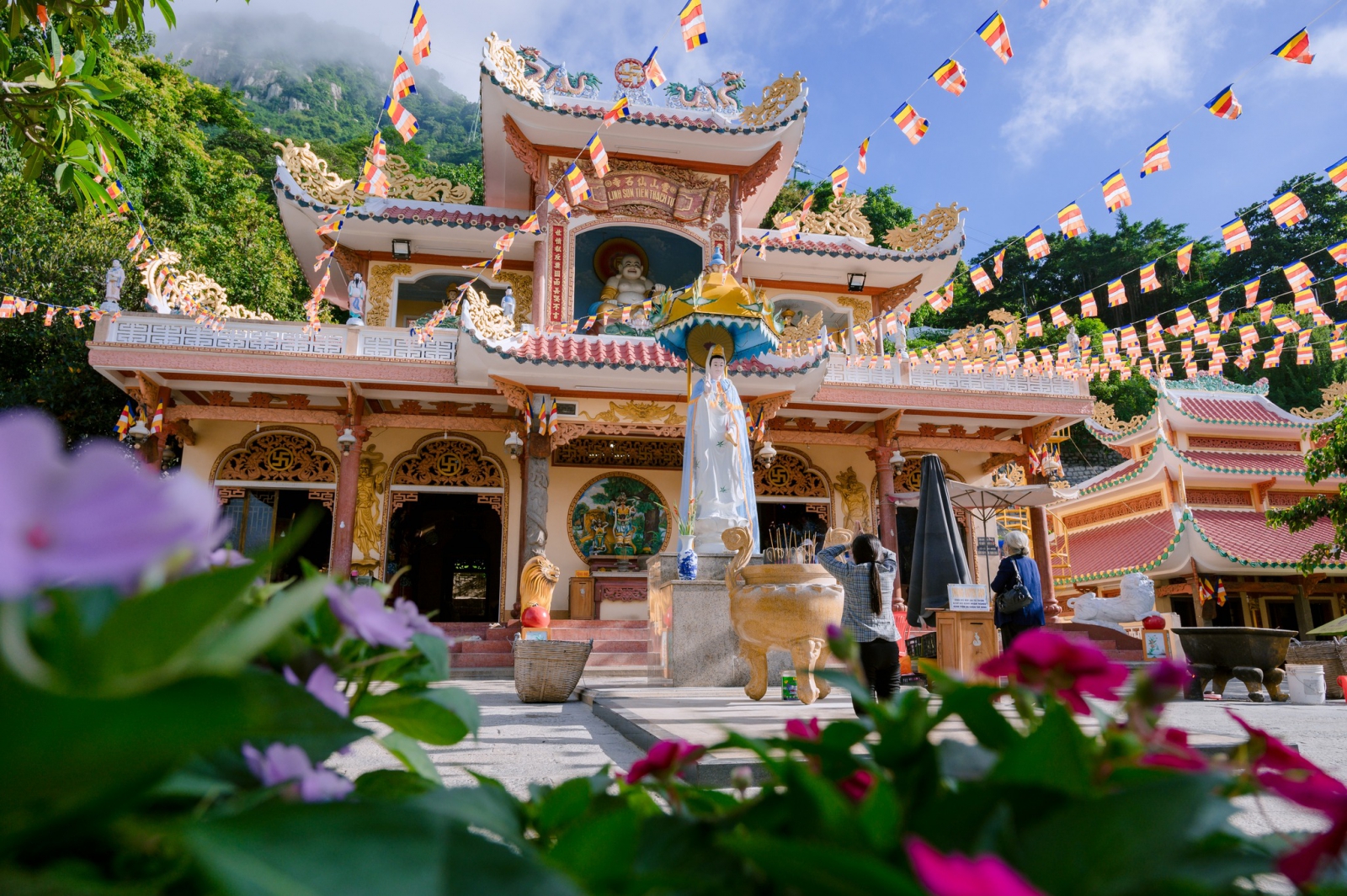 Tour Núi Bà Đen 1 ngày: Đặc điểm, lịch trình, giá bán, kinh nghiệm đặt tour và công ty uy tín